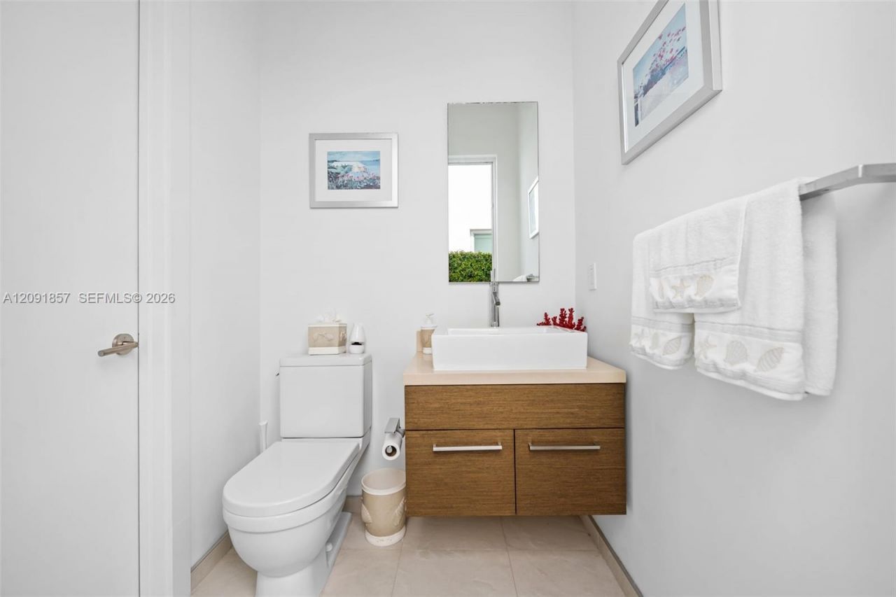 2317 N Atlantic Blvd, Fort Lauderdale, FL 33305 Photo