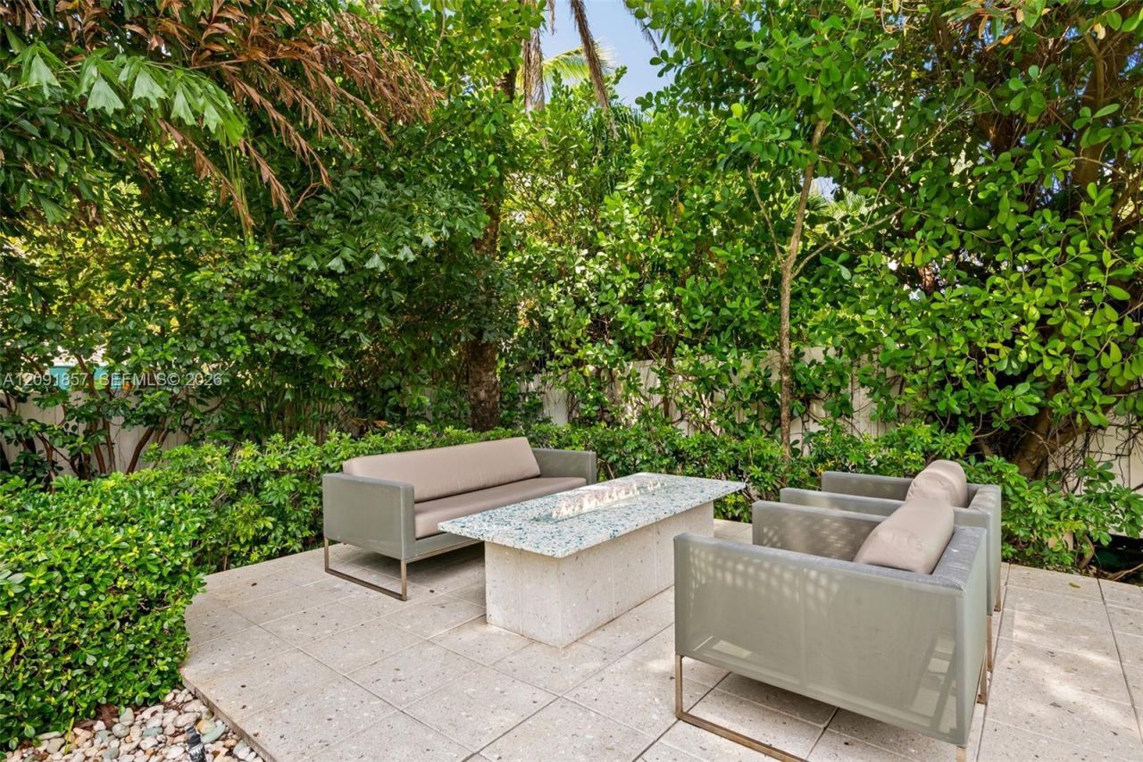 2317 N Atlantic Blvd, Fort Lauderdale, FL 33305 Photo