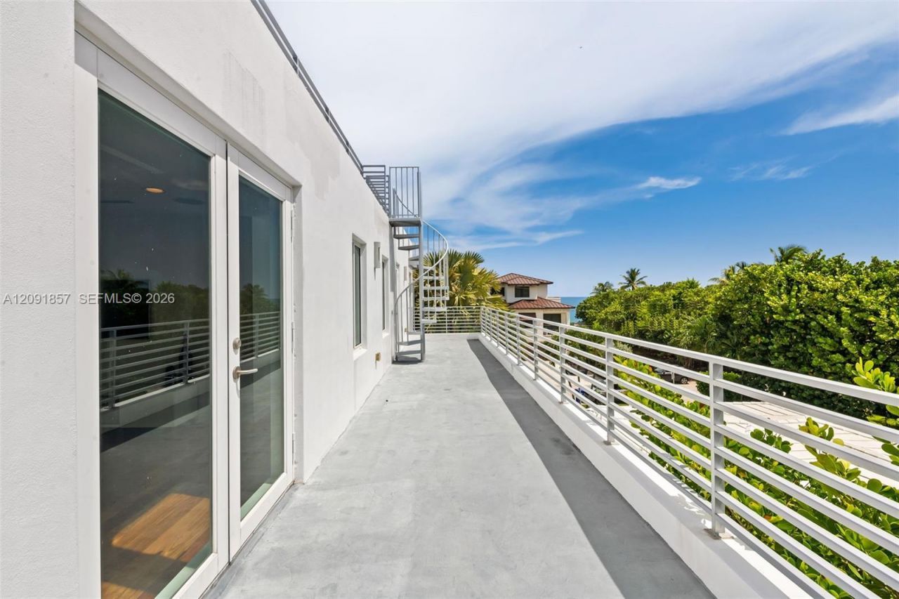 2317 N Atlantic Blvd, Fort Lauderdale, FL 33305 Photo