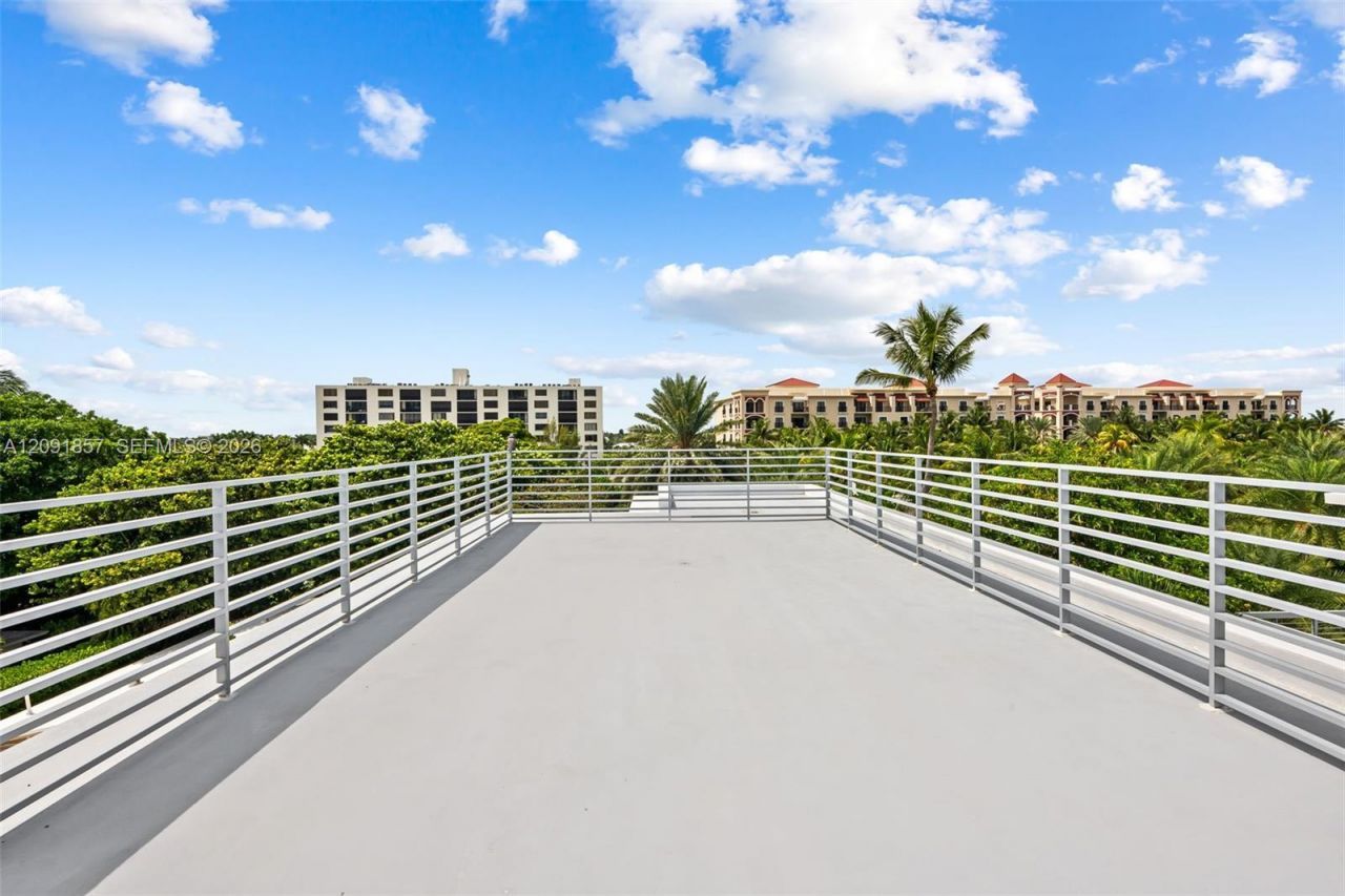 2317 N Atlantic Blvd, Fort Lauderdale, FL 33305 Photo