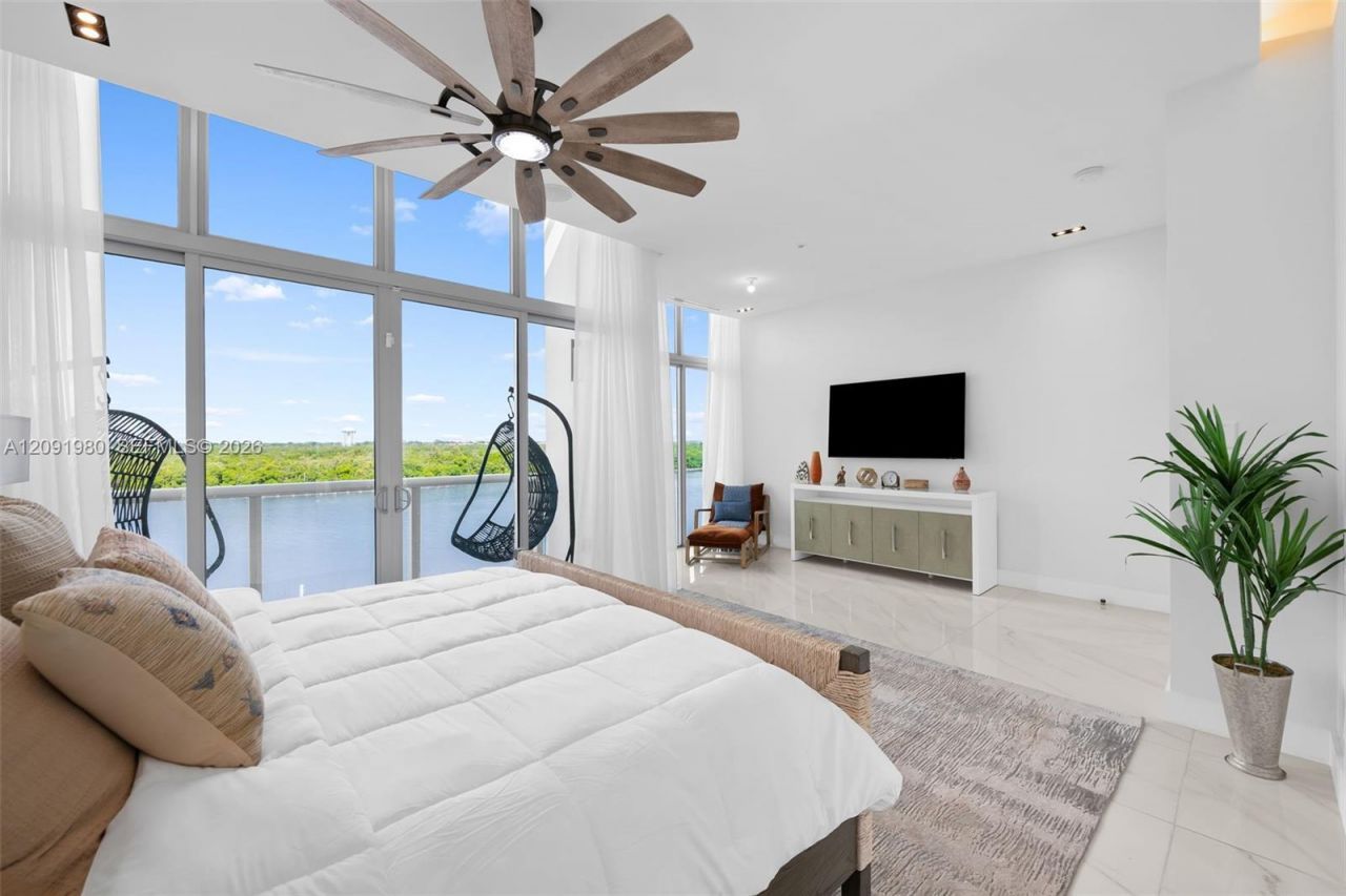 2860 N Ocean Dr, Hollywood, FL 33019 Photo