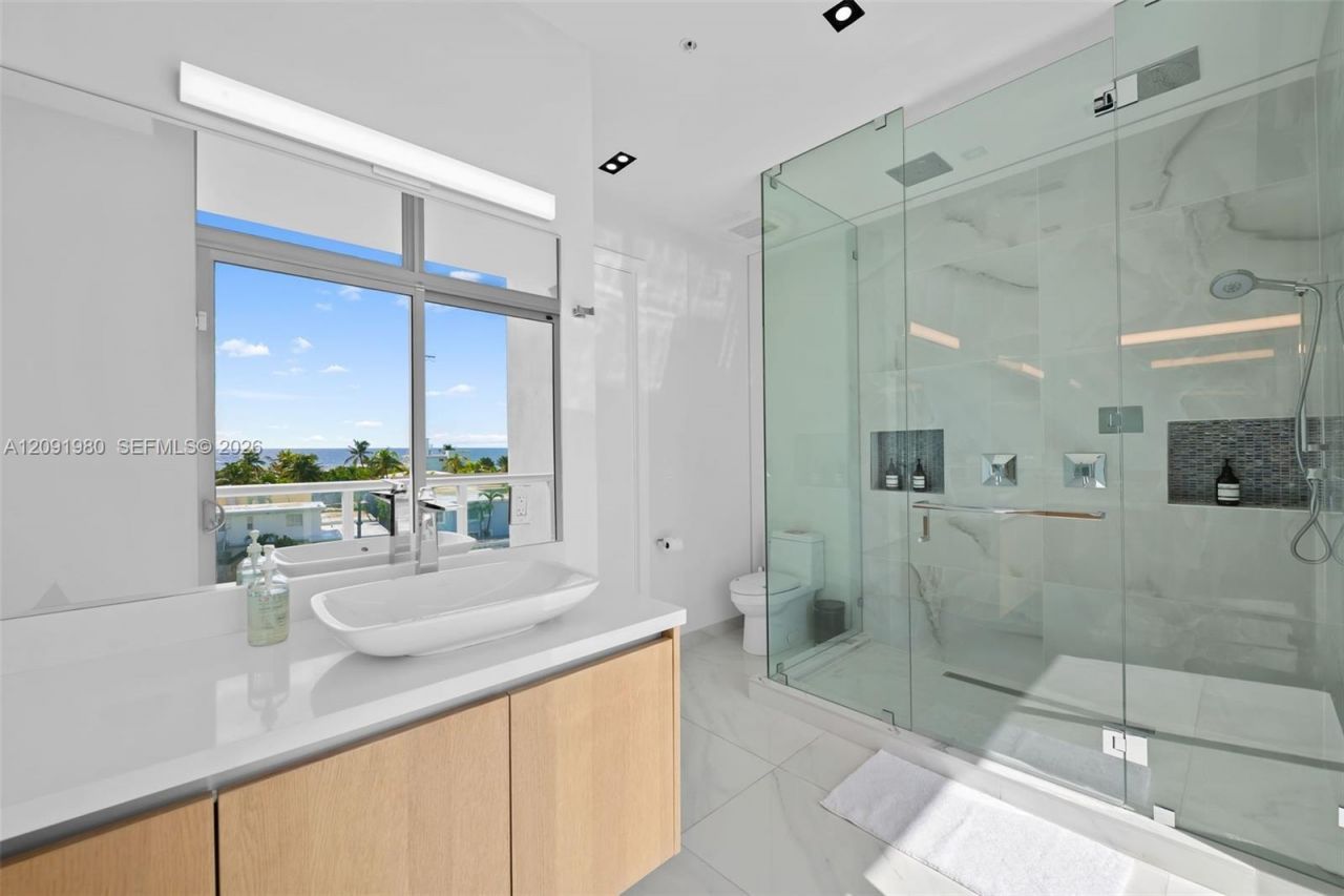 2860 N Ocean Dr, Hollywood, FL 33019 Photo