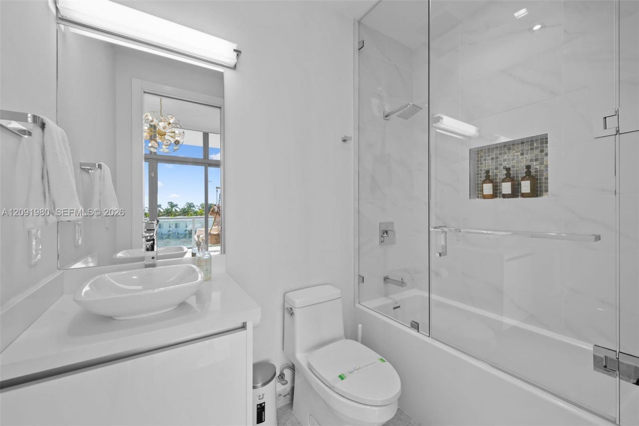 2860 N Ocean Dr, Hollywood, FL 33019 Photo