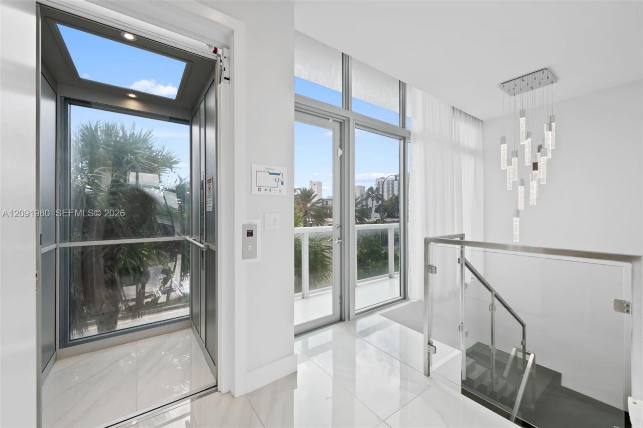 2860 N Ocean Dr, Hollywood, FL 33019 Photo
