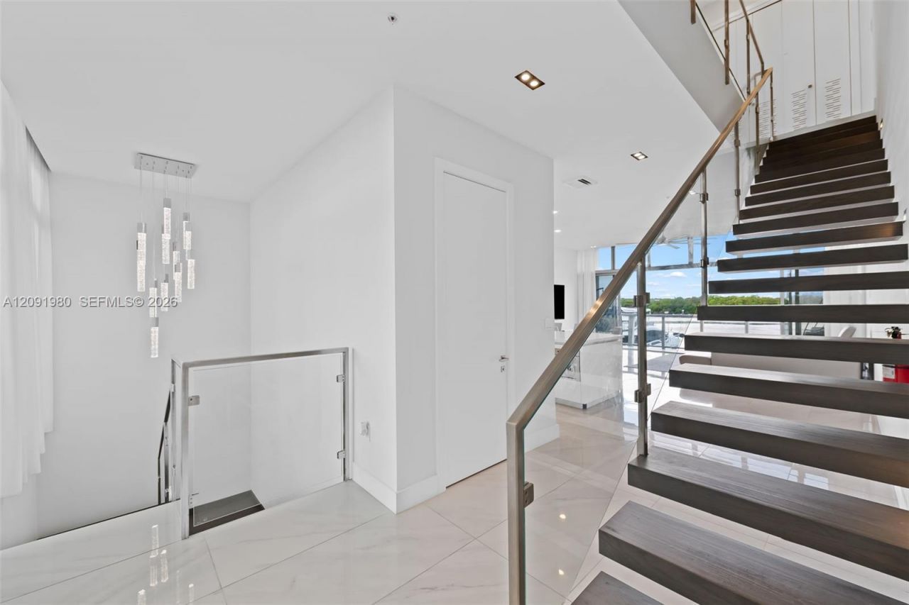2860 N Ocean Dr, Hollywood, FL 33019 Photo