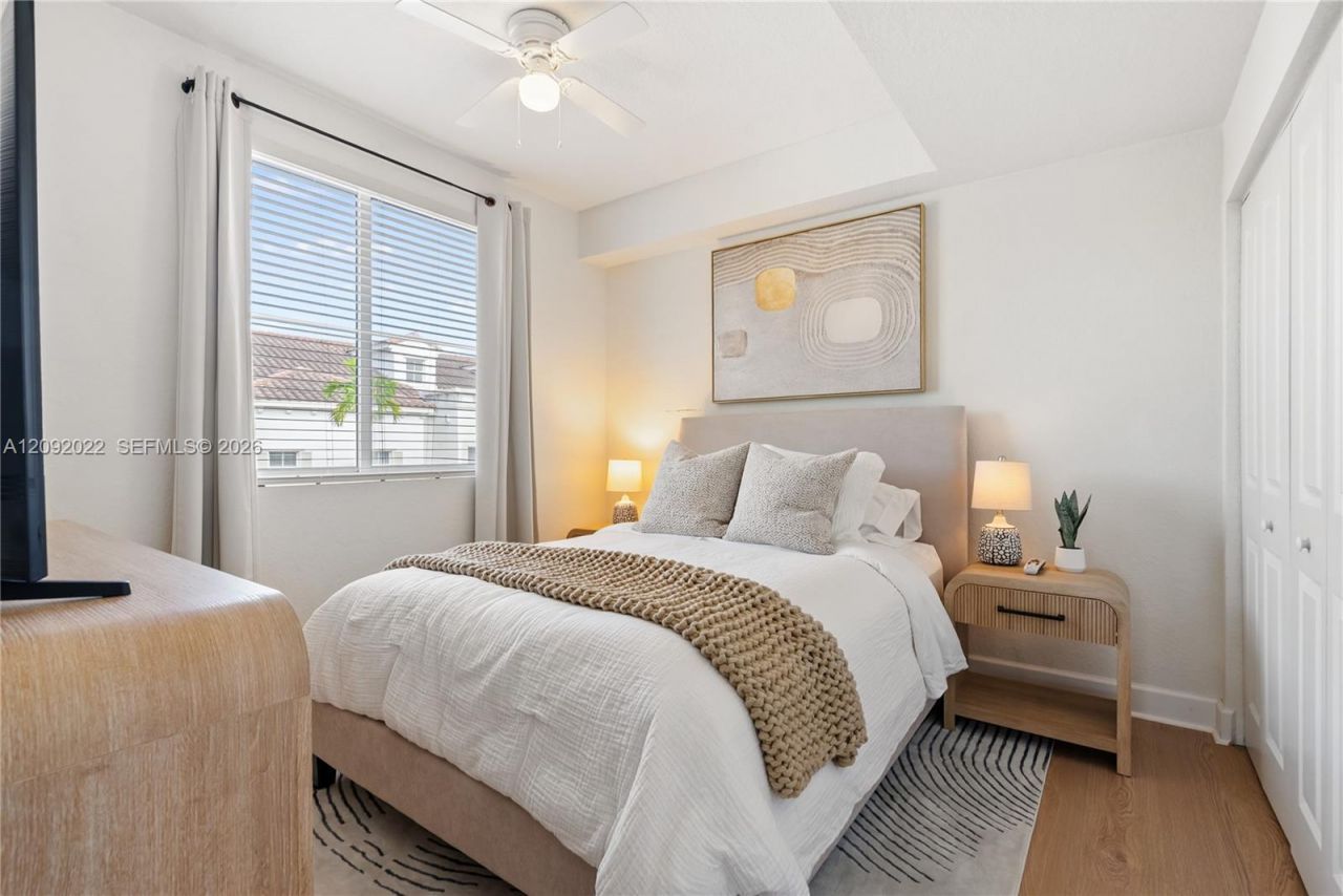 2 Renaissance Way , Unit 305, Boynton Beach, FL 33426 Photo
