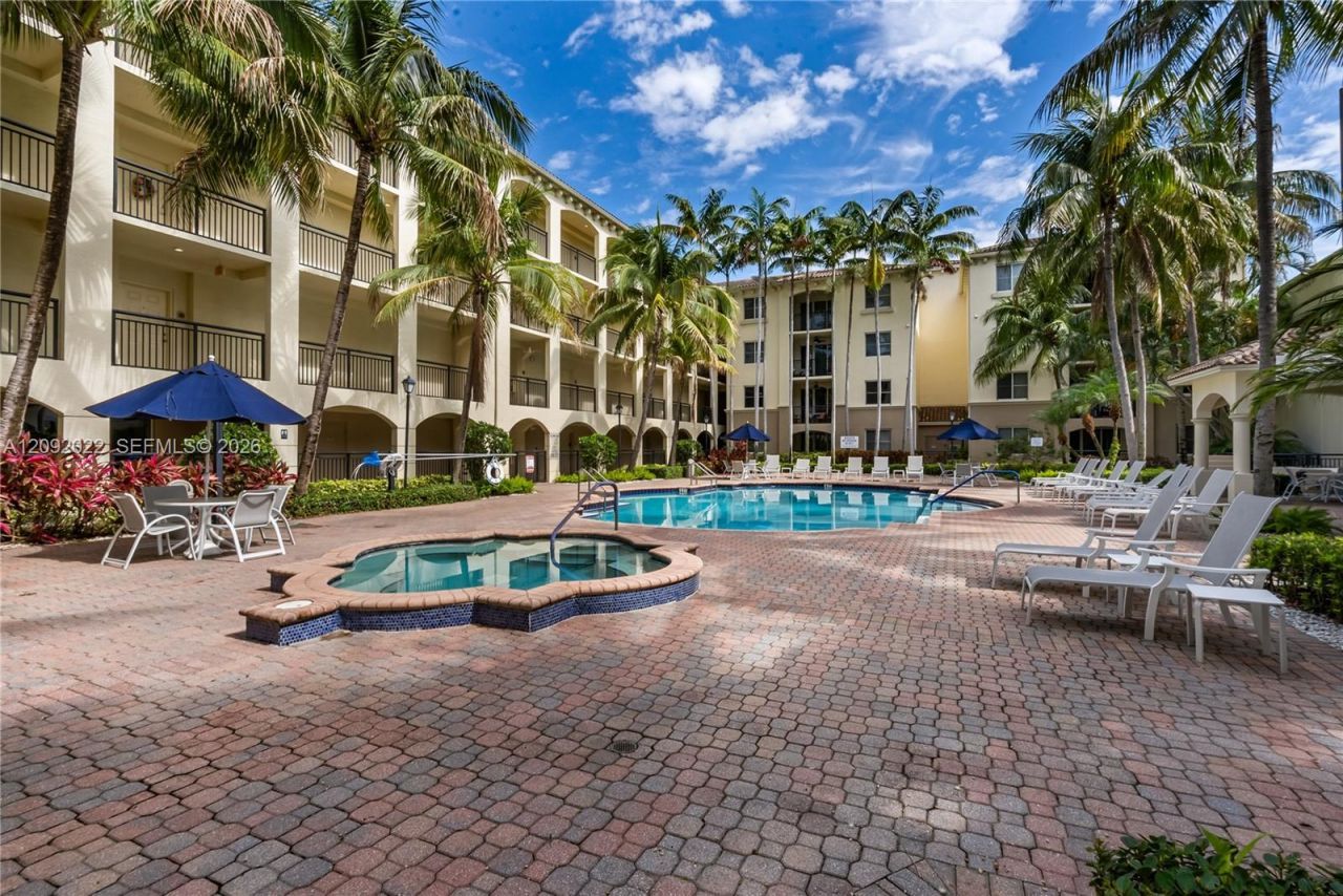 2 Renaissance Way , Unit 305, Boynton Beach, FL 33426 Photo