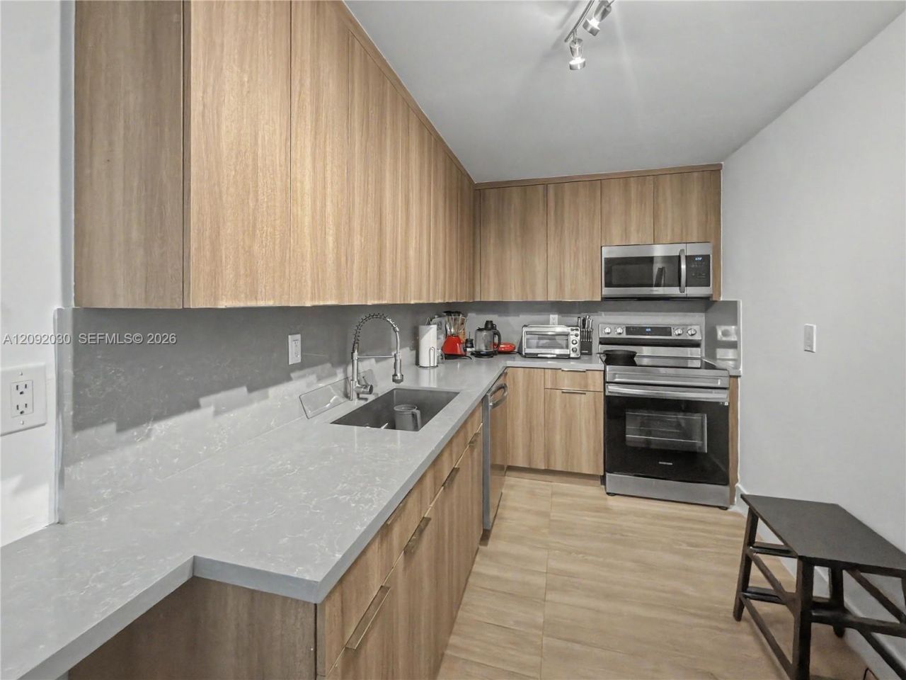 6801 Indian Creek Dr, Unit 609, Miami Beach, FL 33141 Photo