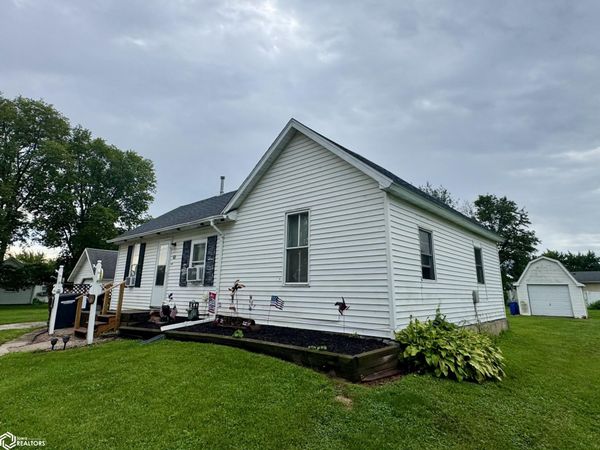 205 SE 2nd Street, Morning Sun, IA 52640