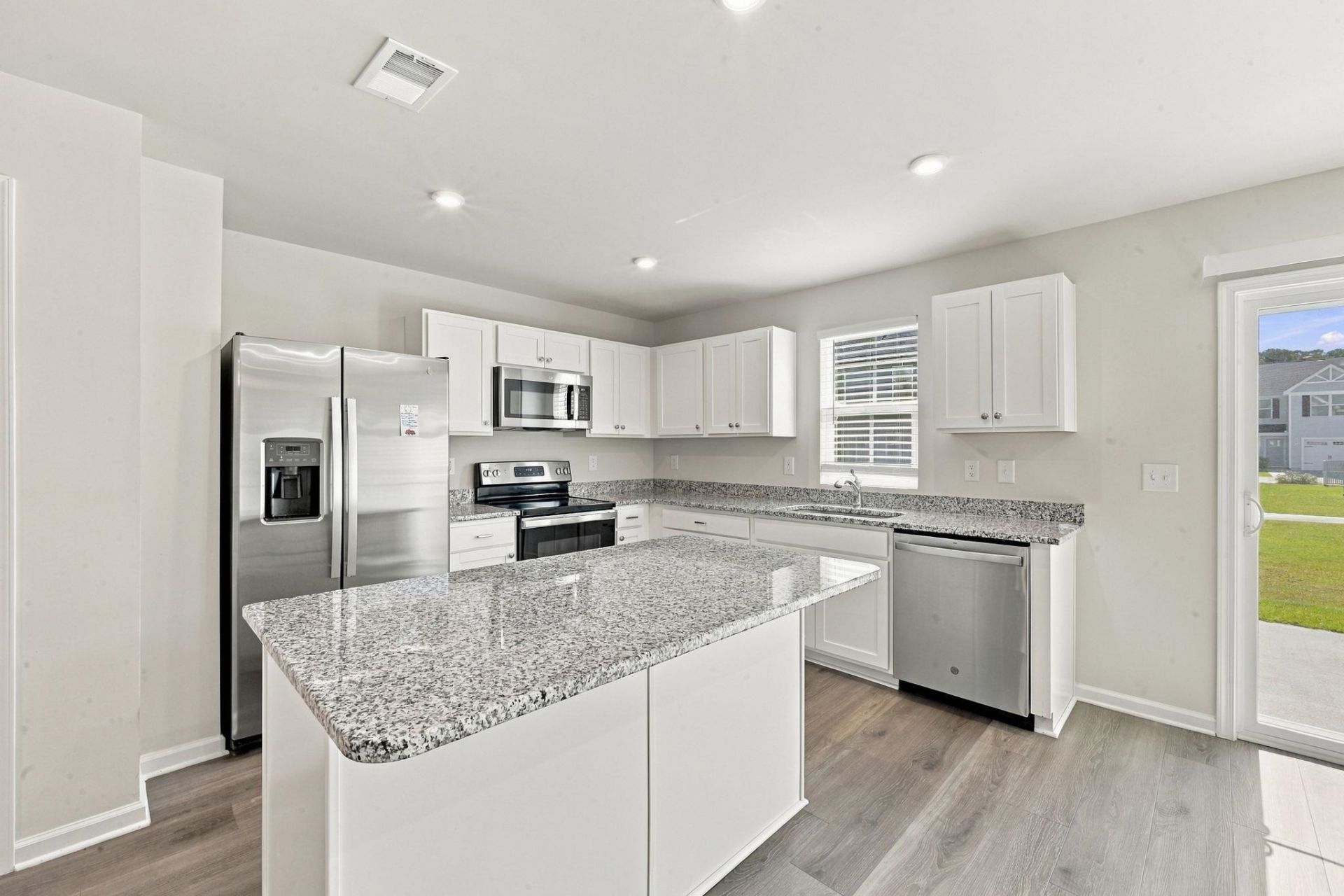 301 Granada St.  Photo 13
