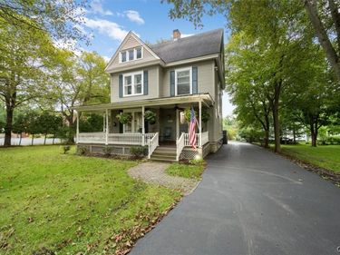 8074 Cazenovia Road , Manlius, NY 13104