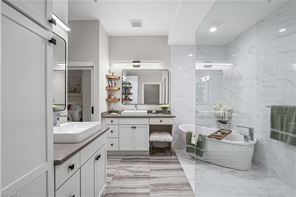 21460 Strada Nuova Cir, Unit B205, Estero, FL 33928 Photo