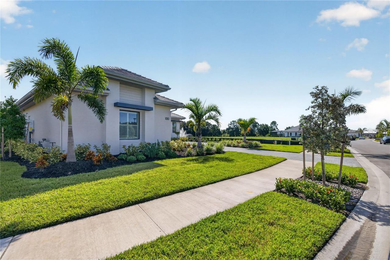 100 Blue Mist Way, Sarasota, FL 34240 Photo