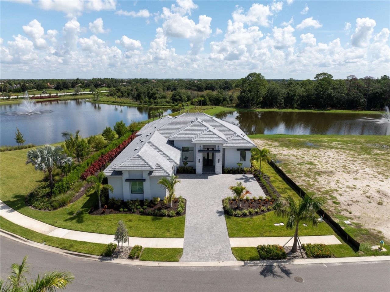 100 Blue Mist Way, Sarasota, FL 34240 Photo