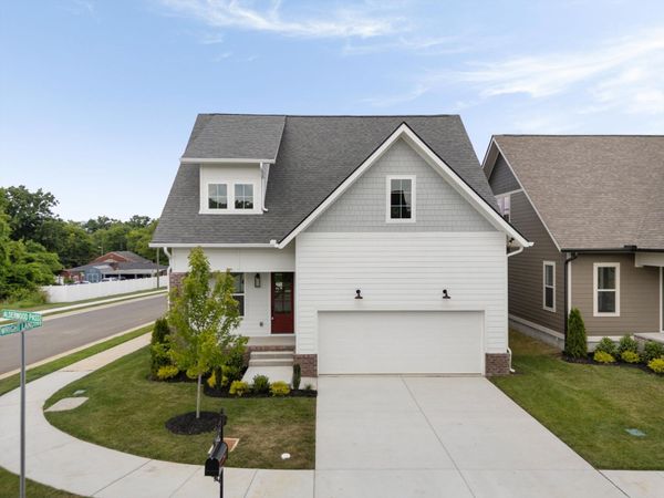 1301 Alderwood Pass , Nashville, TN 37207