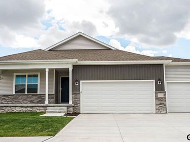 8111 S 200 Street, Gretna, NE 68028