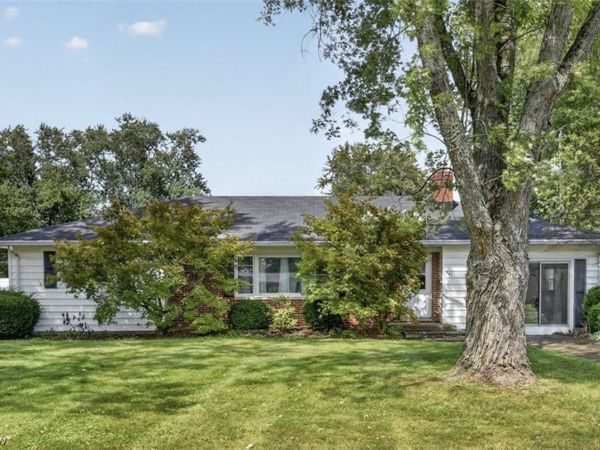 241 Montrose Way , Wellington, OH 44090