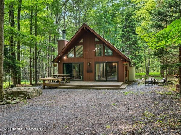58 Sheffick Road , Gouldsboro, PA 18424