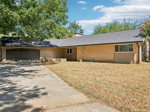 600 Diamond Street, Holdenville, OK 74848