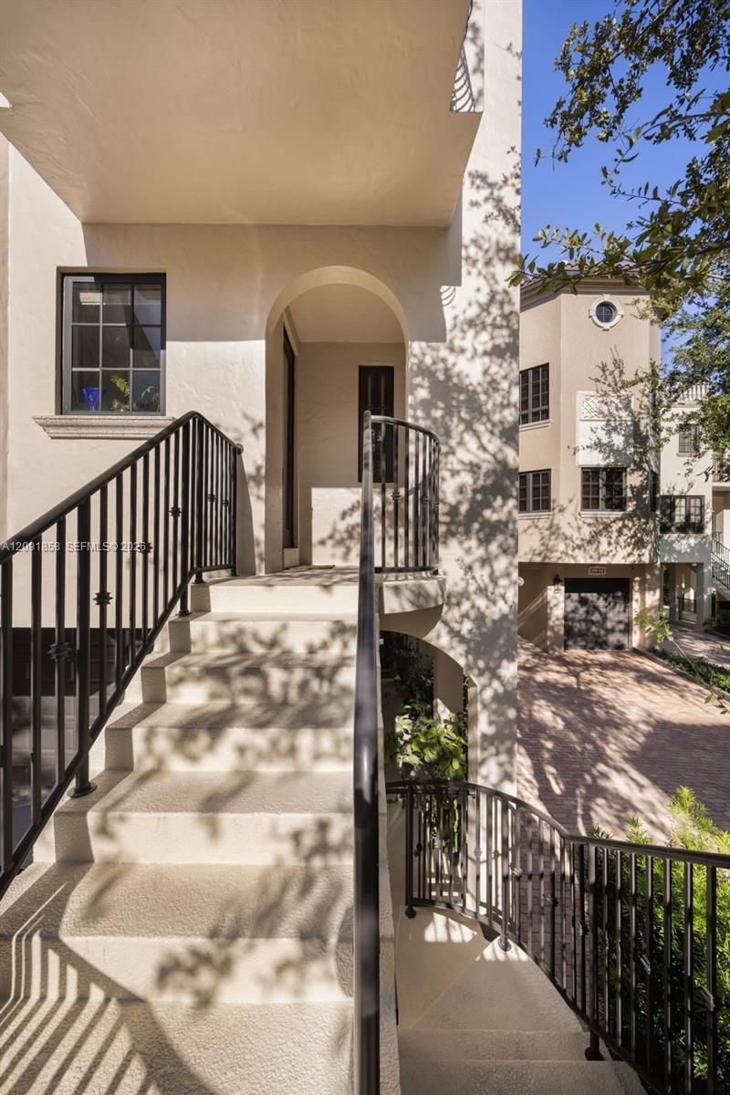 3471 Main Hwy, Unit 1204, Coconut Grove, FL 33133 Photo