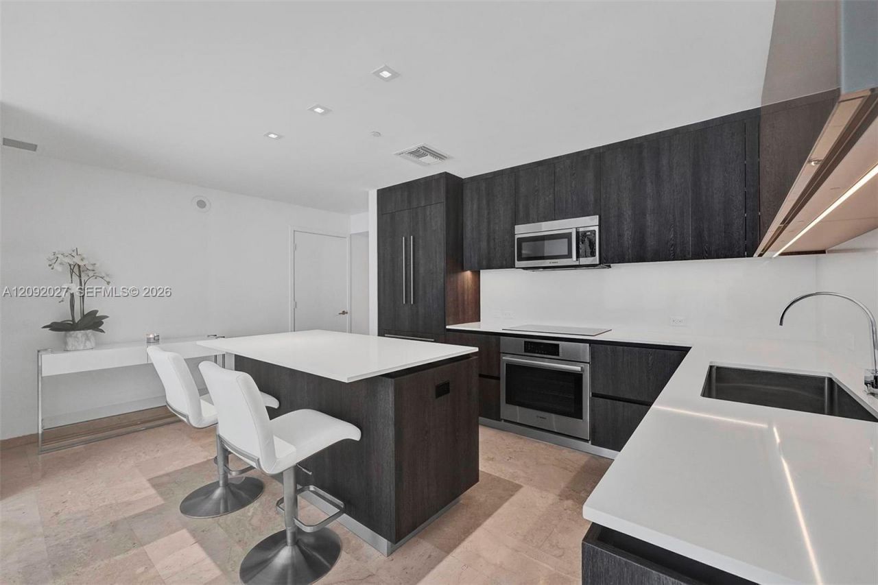 88 SW 7th St , Unit 910, Miami, FL 33130 Photo