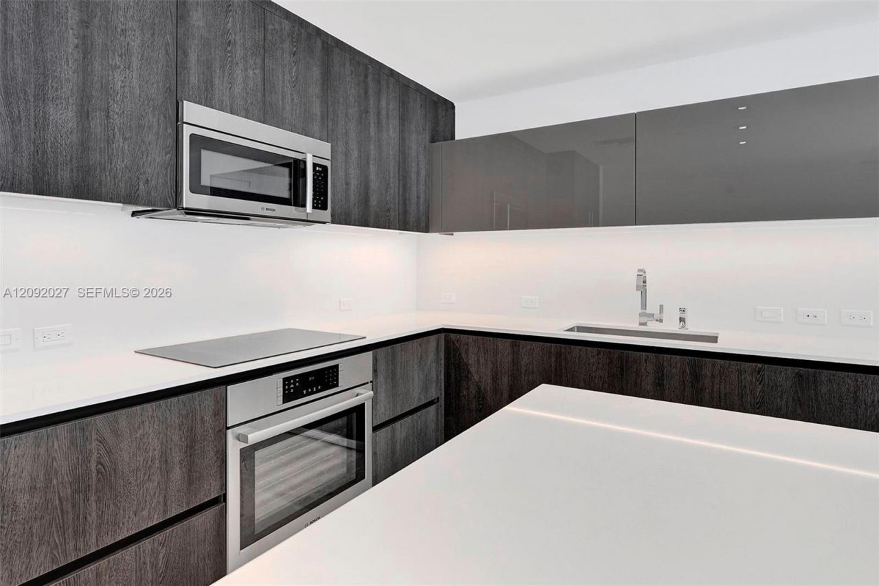 88 SW 7th St , Unit 910, Miami, FL 33130 Photo
