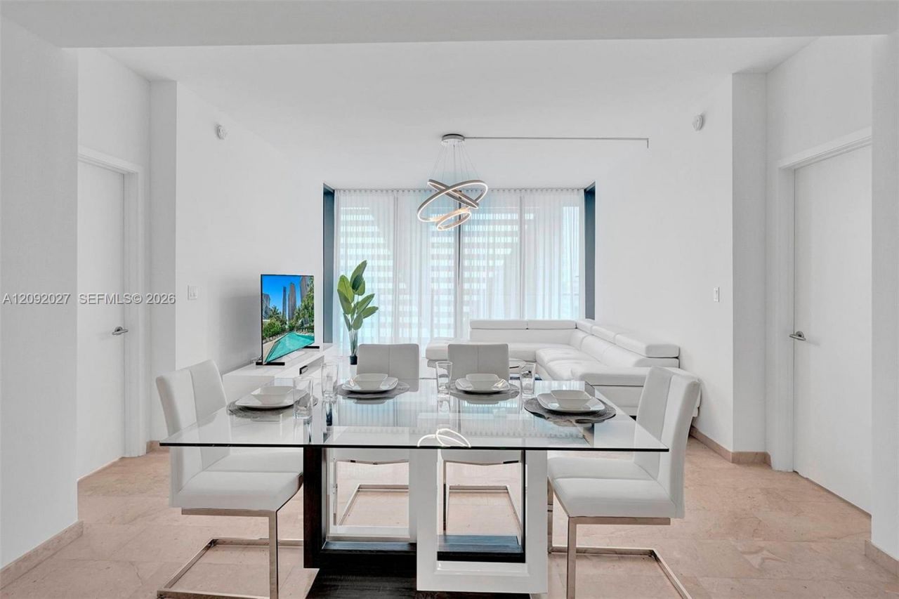 88 SW 7th St , Unit 910, Miami, FL 33130 Photo