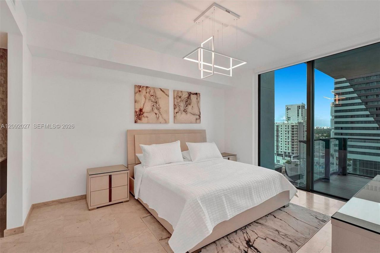 88 SW 7th St , Unit 910, Miami, FL 33130 Photo