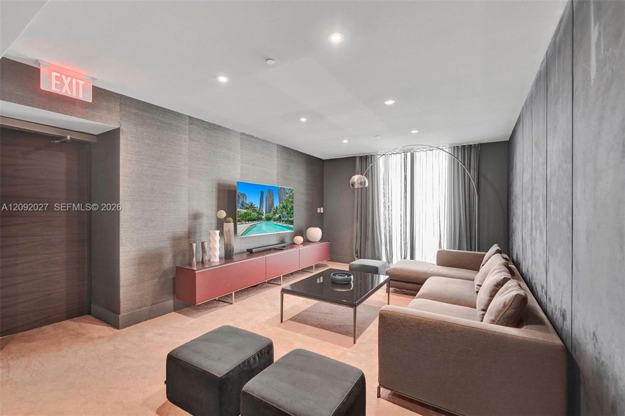 88 SW 7th St , Unit 910, Miami, FL 33130 Photo