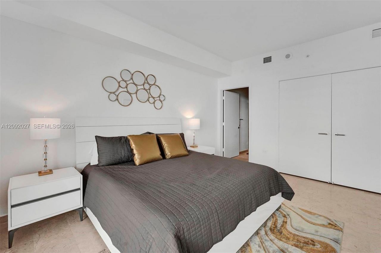88 SW 7th St , Unit 910, Miami, FL 33130 Photo