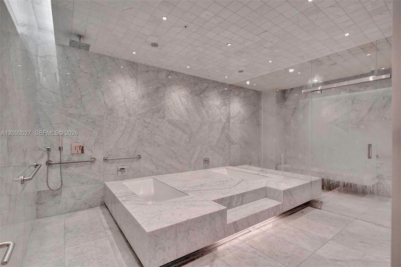 88 SW 7th St , Unit 910, Miami, FL 33130 Photo