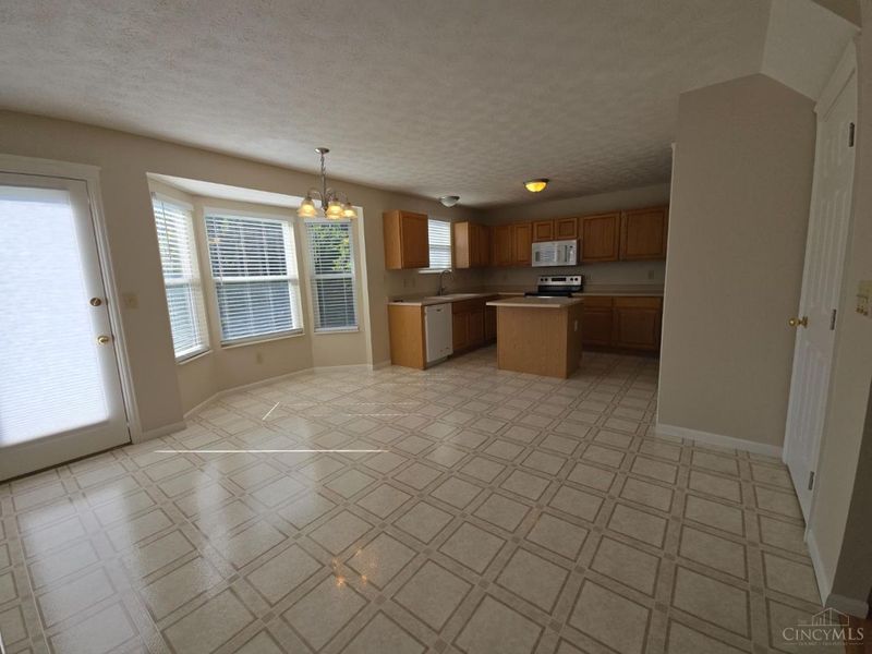 7699 Livingston Drive, Deerfield Township, OH 45040 Photo 14