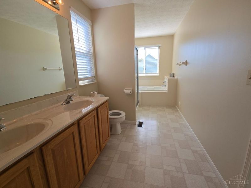 7699 Livingston Drive, Deerfield Township, OH 45040 Photo 19