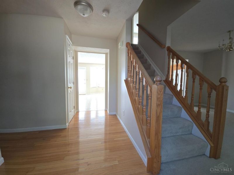 7699 Livingston Drive, Deerfield Township, OH 45040 Photo 4