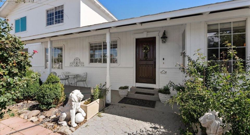 990 Riverview Drive, Gardnerville, NV 89460 Photo