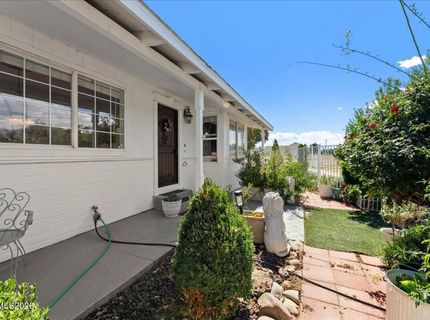 990 Riverview Drive, Gardnerville, NV 89460 Photo