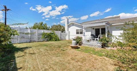 990 Riverview Drive, Gardnerville, NV 89460 Photo