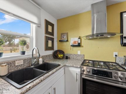 990 Riverview Drive, Gardnerville, NV 89460 Photo