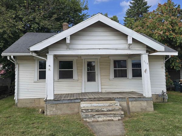 710 W Memorial Drive, Muncie, IN 47302