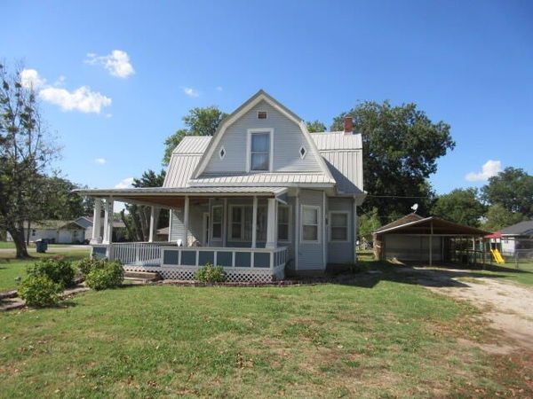 206 W Conner Avenue , Fairland, OK 74343