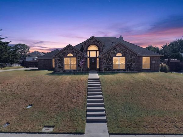 6460 Fox Run Dr., Midlothian, TX 76065
