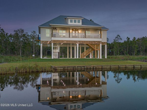 13075 Enciente Point Drive, Kiln, MS 39556