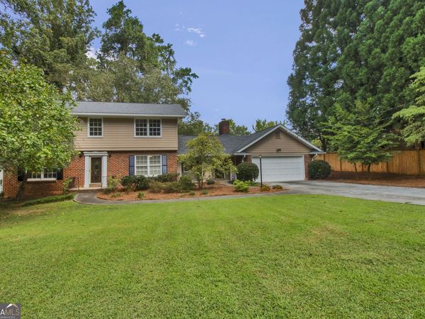 2594 W Fontainebleau Court, Atlanta, GA 30360