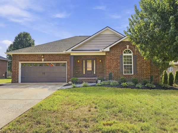 247 Walbrook Dr, Gallatin, TN 37066