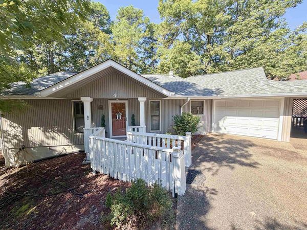 4 Alarcon Way, Hot Springs, AR 71909