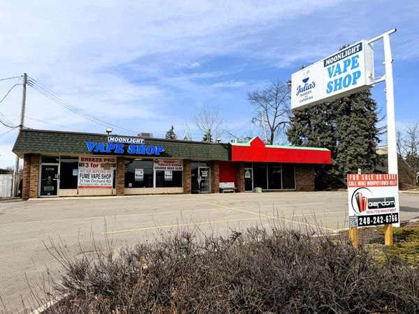 31799 Middlebelt Road, Farmington Hills, MI 48334