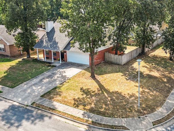 4489 W Chaparral Lane, Fayetteville, AR 72704
