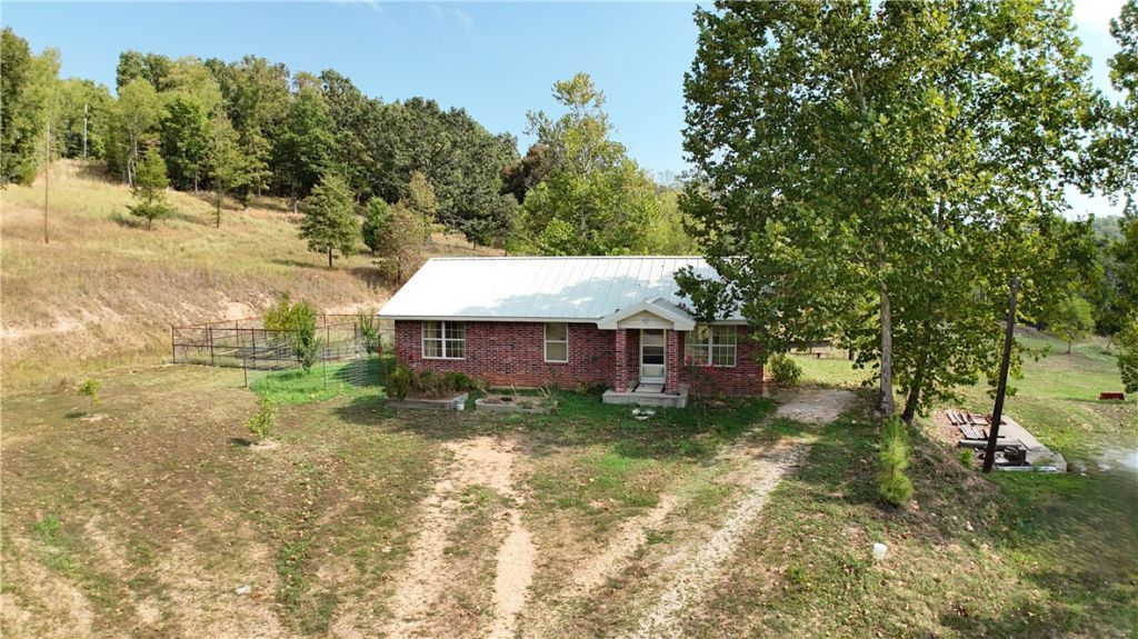 60251 Highway 59 Watts, OK 74964