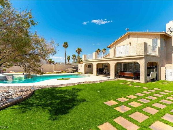 6235 Adenmoor Court , Las Vegas, NV 89156