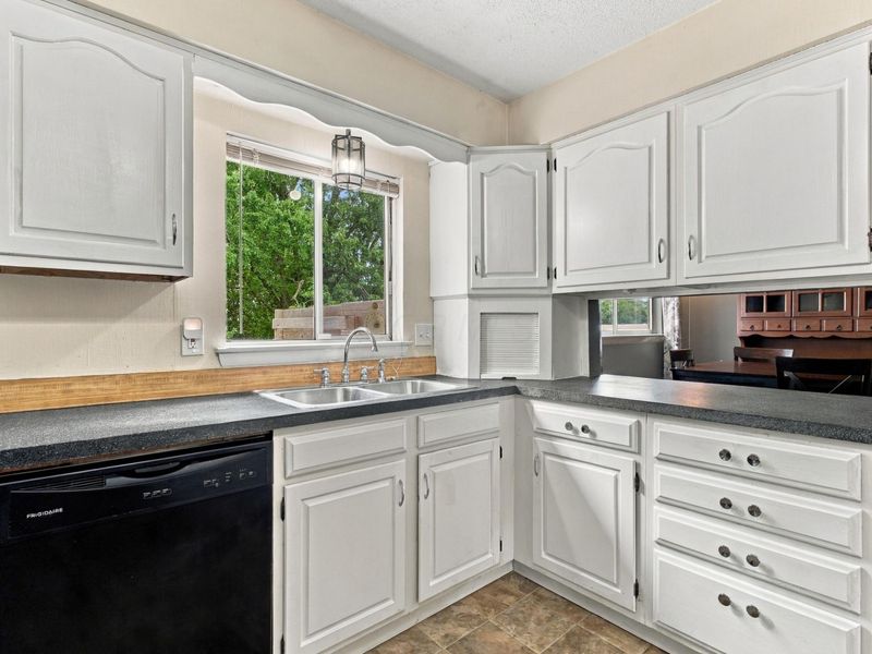 5346 Carbondale Drive, Columbus, OH 43232 Photo 10